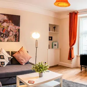 Mycosy Near The Park Apartment